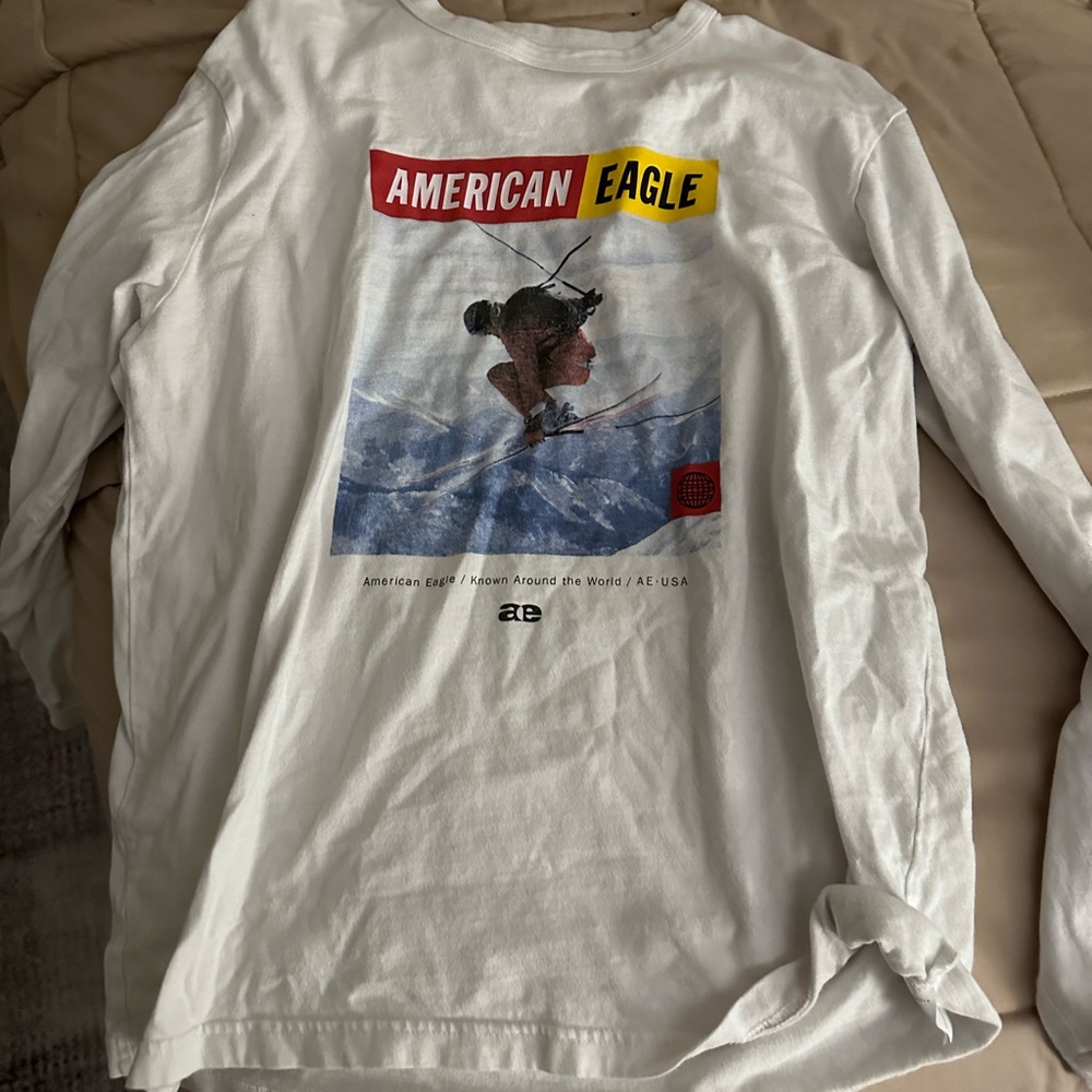 American Eagle Long Sleeve T-Shirt
